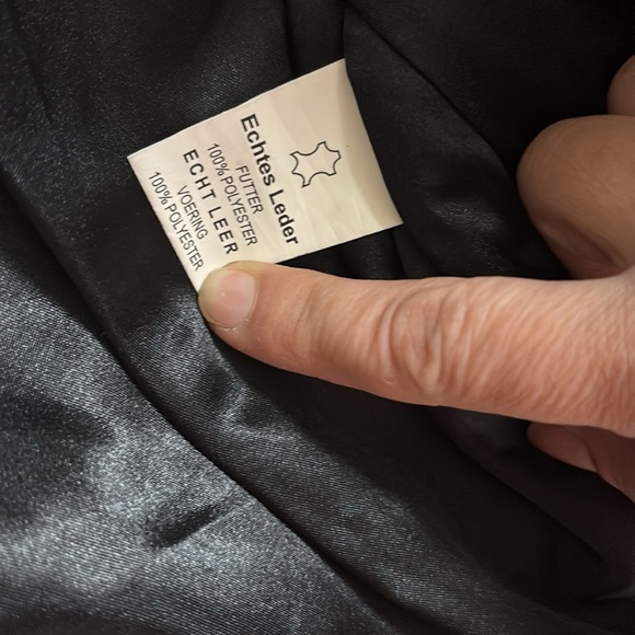 Hudson outerwear Classic Black Leather Jacket for Women - Picture 7 of 8